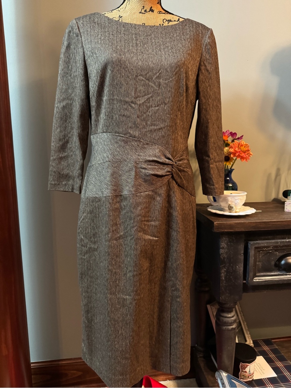 Liz Claiborne brown dress. Size 8.